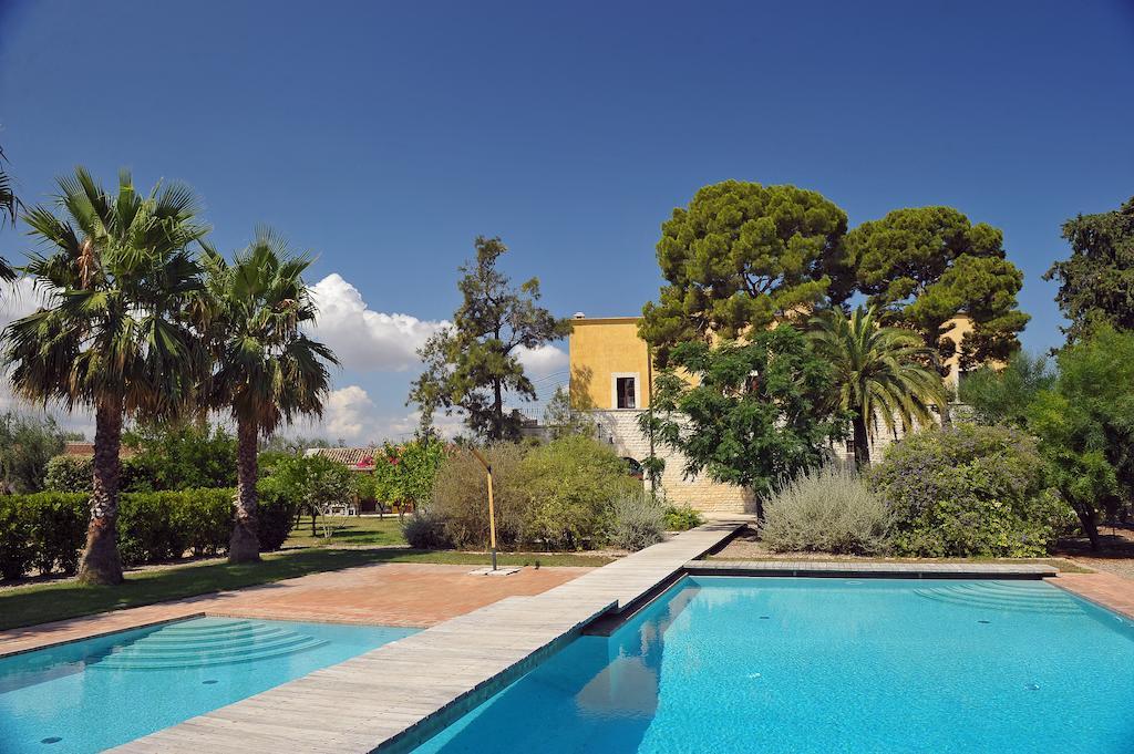 Villa Carcano Trani Exteriér fotografie