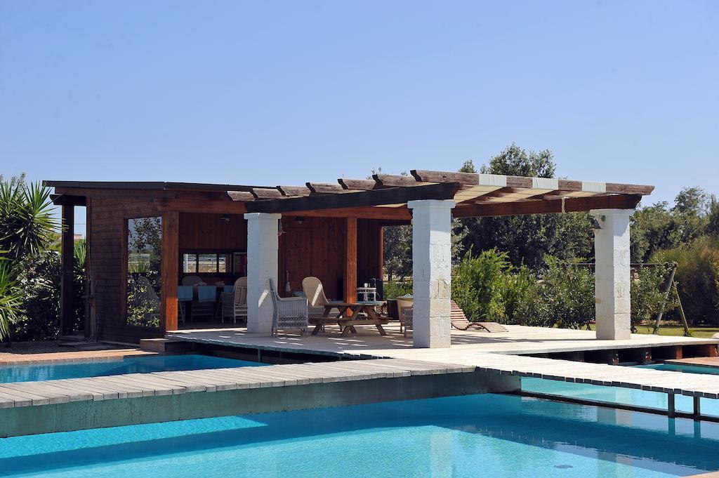 Villa Carcano Trani Exteriér fotografie